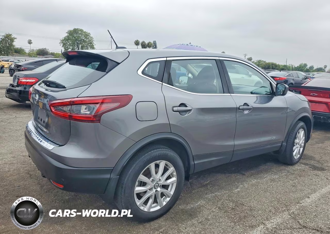 2020 Nissan Rogue Sport S VIN:JN1BJ1CV1LW543333 - 3