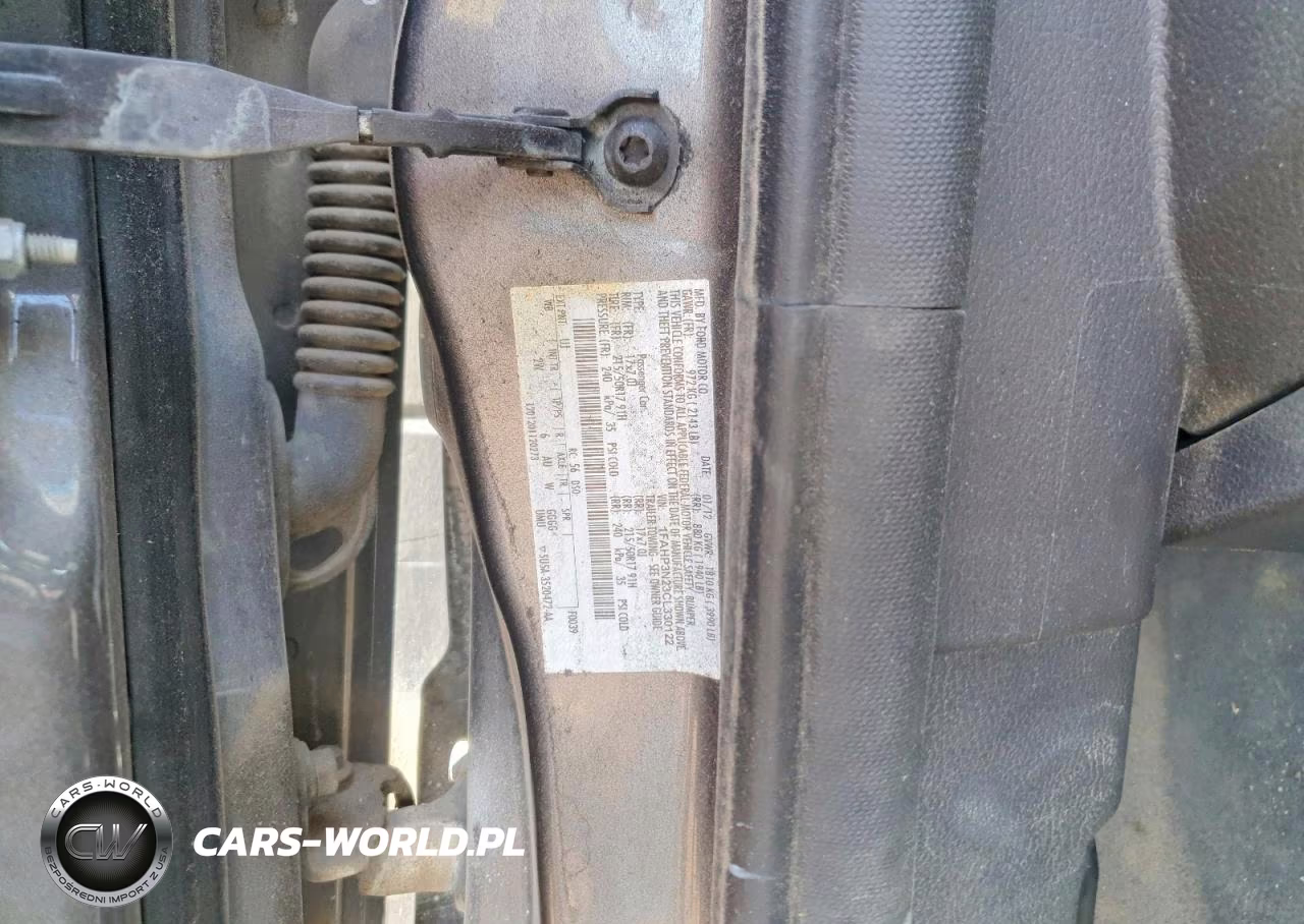 2012 Ford Focus Titanium VIN:1FAHP3N23CL330122 - 12