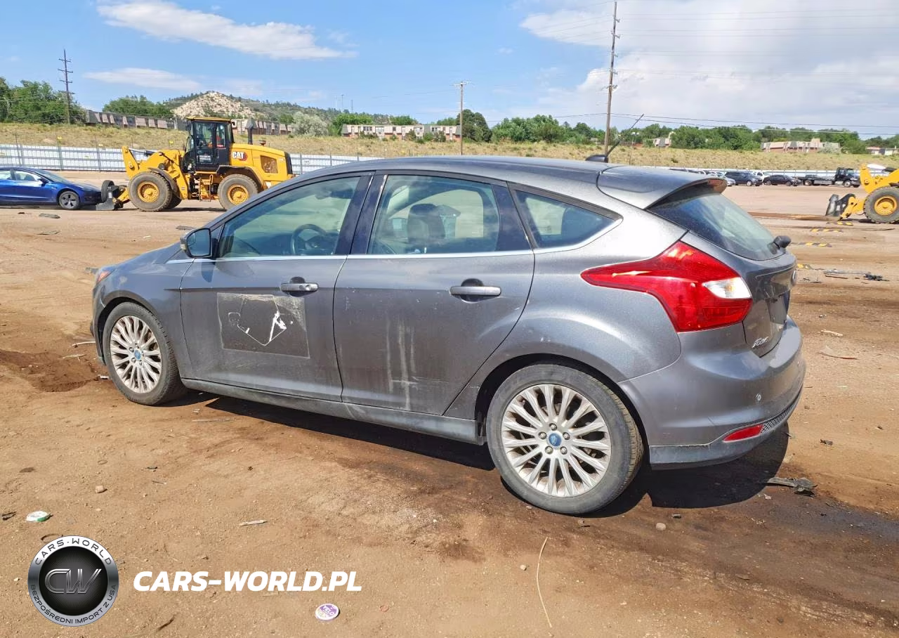 2012 Ford Focus Titanium VIN:1FAHP3N23CL330122 - 2