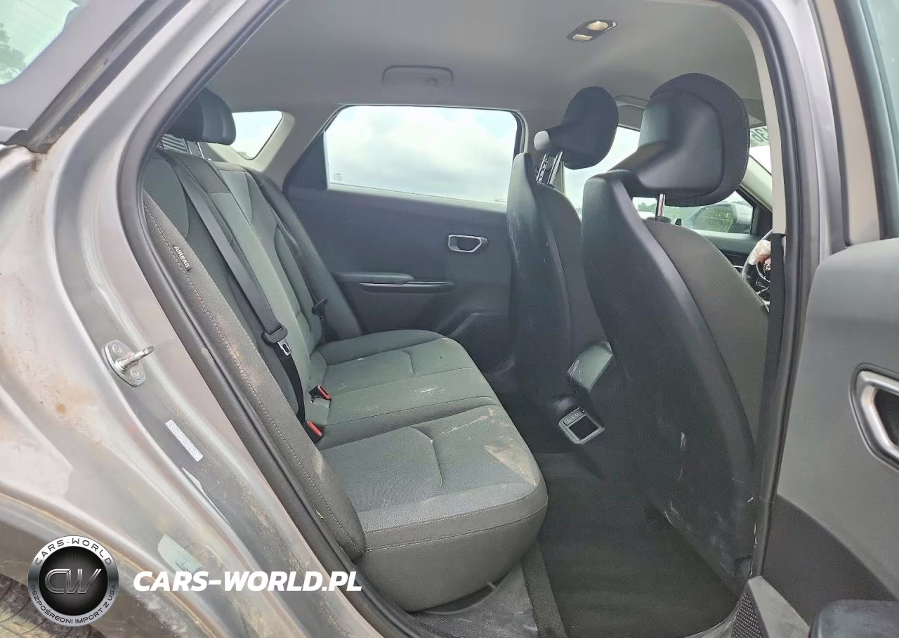 2025 Kia K4 Lxs VIN:3KPFT4DE8SE109766 - 10