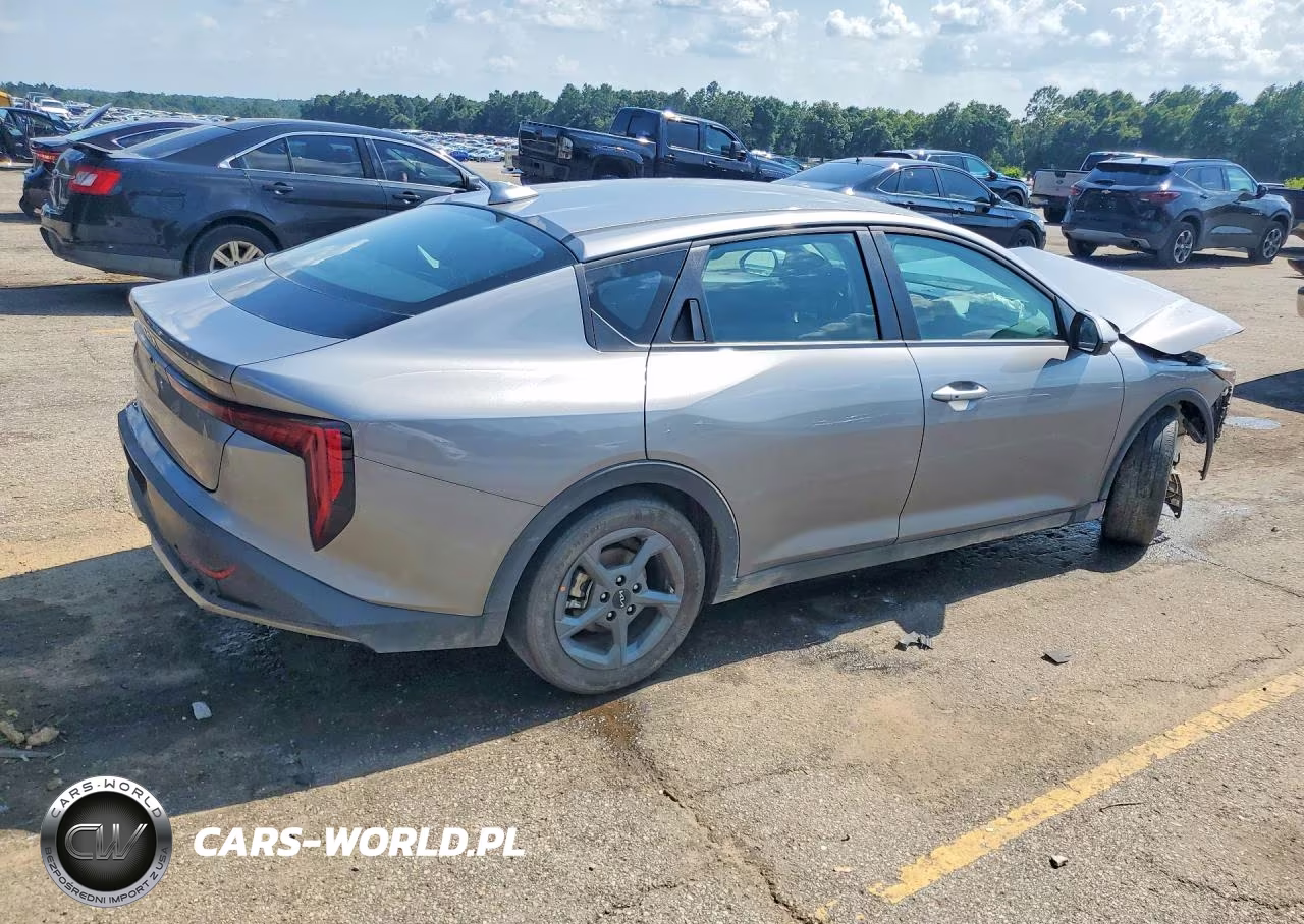 2025 Kia K4 Lxs VIN:3KPFT4DE8SE109766 - 3