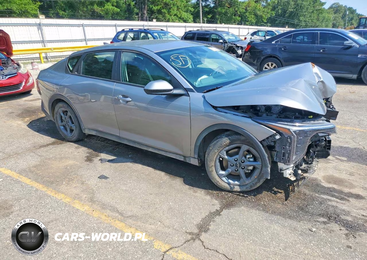 2025 Kia K4 Lxs VIN:3KPFT4DE8SE109766 - 4