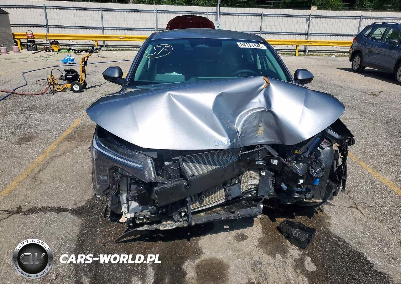 2025 Kia K4 Lxs VIN:3KPFT4DE8SE109766 - 5