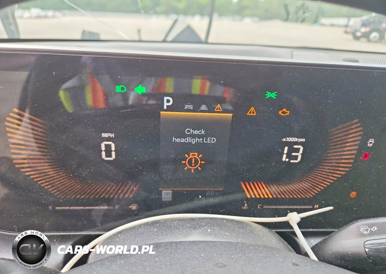 2025 Kia K4 Lxs VIN:3KPFT4DE8SE109766 - 9