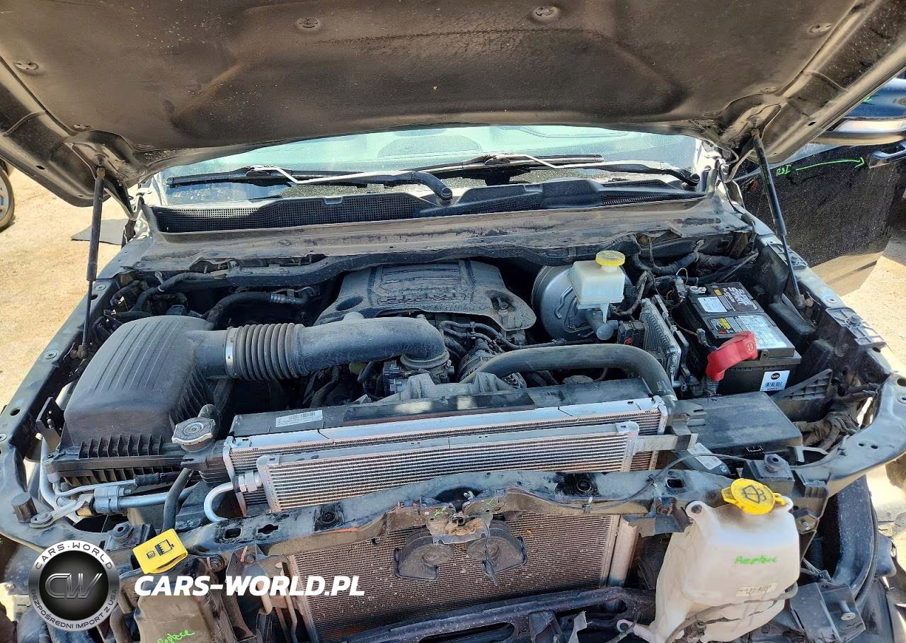 2019 Ram 1500 Laramie VIN:1C6SRFJT3KN610806 - 11