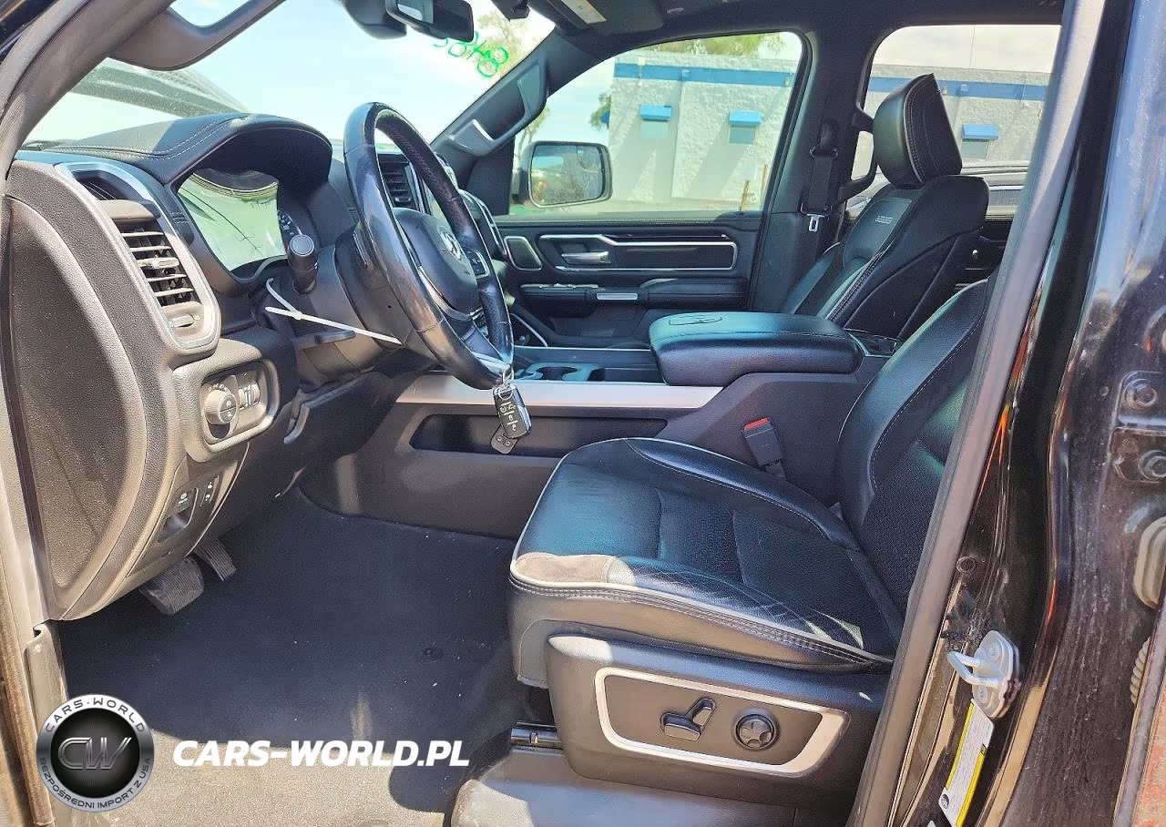 2019 Ram 1500 Laramie VIN:1C6SRFJT3KN610806 - 7