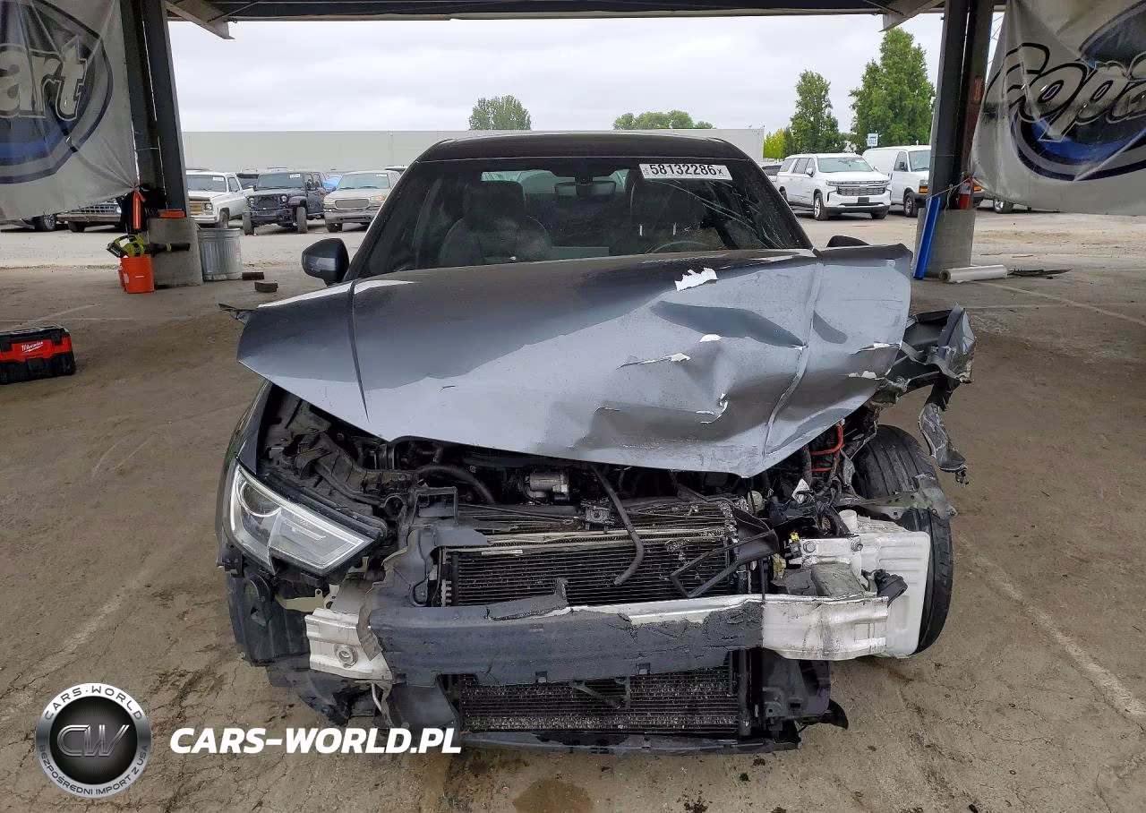 2018 Audi A3 Premium VIN:WAUAUGFF1J1040934 - 5