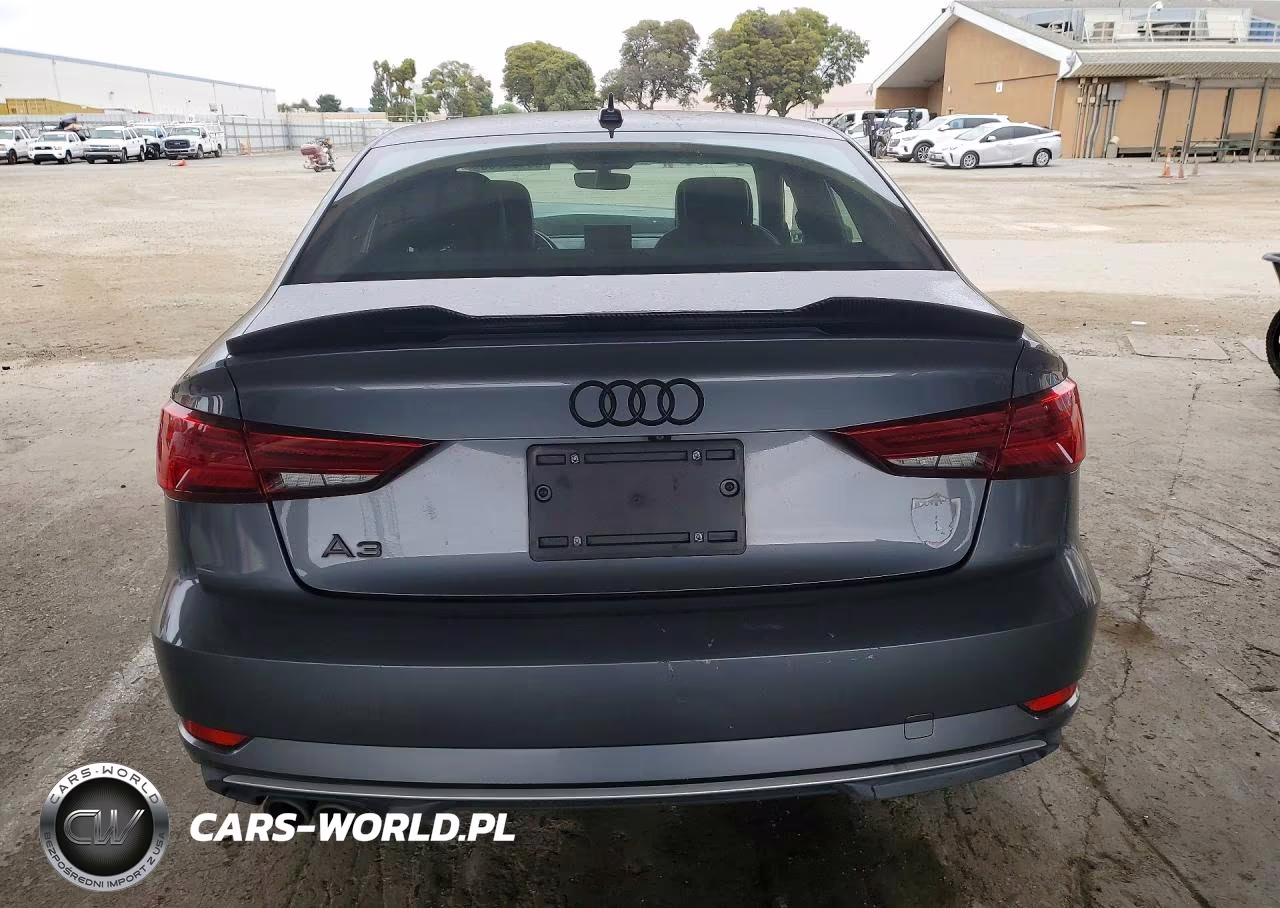 2018 Audi A3 Premium VIN:WAUAUGFF1J1040934 - 6