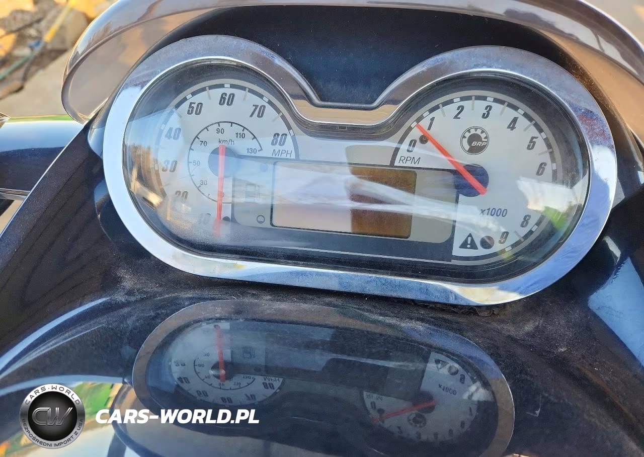 2005 Sea-Doo Gtx Jet Ski VIN:YDV11737A505 - 8