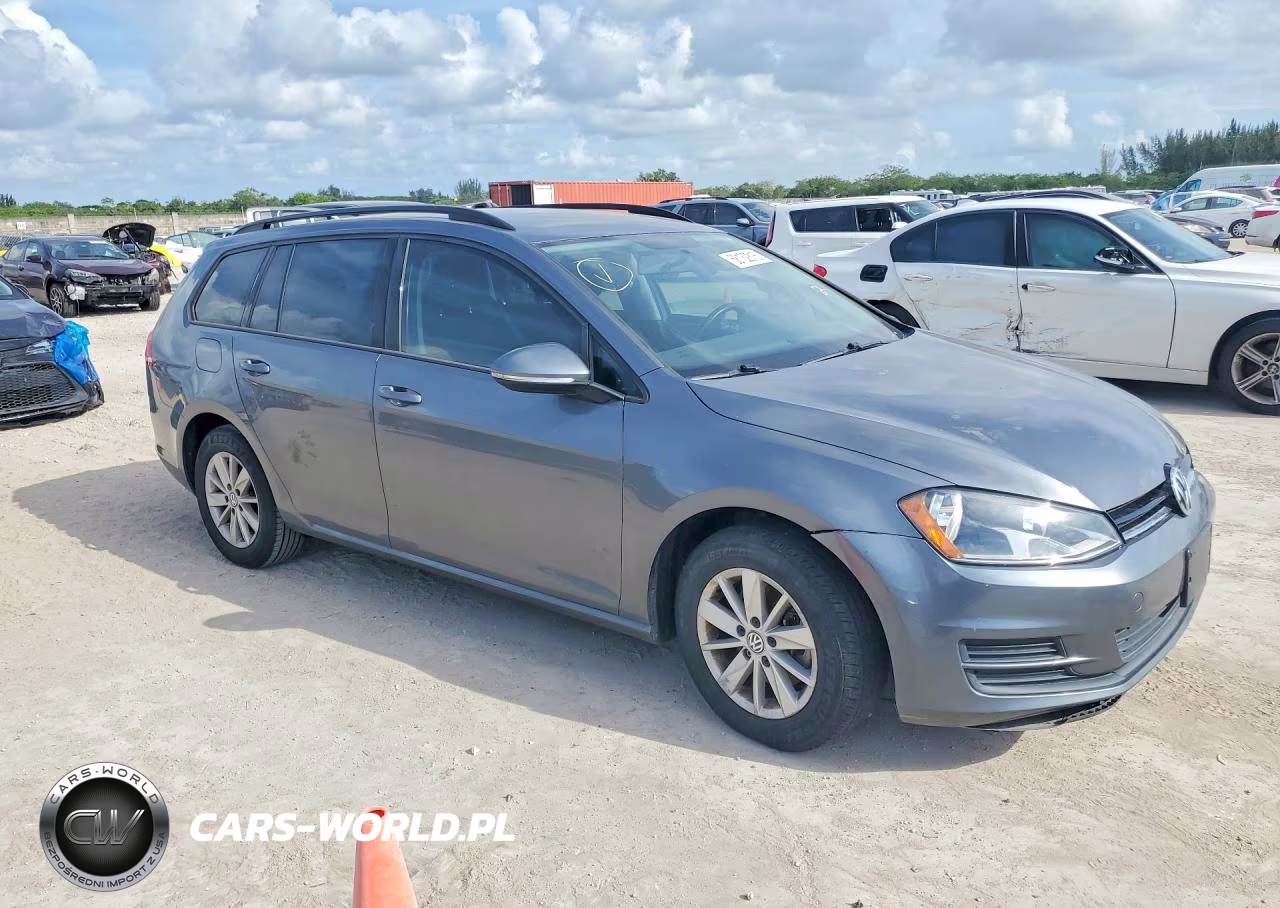 2016 Volkswagen Golf Sportwagen S VIN:3VWC17AU8GM509729 - 4