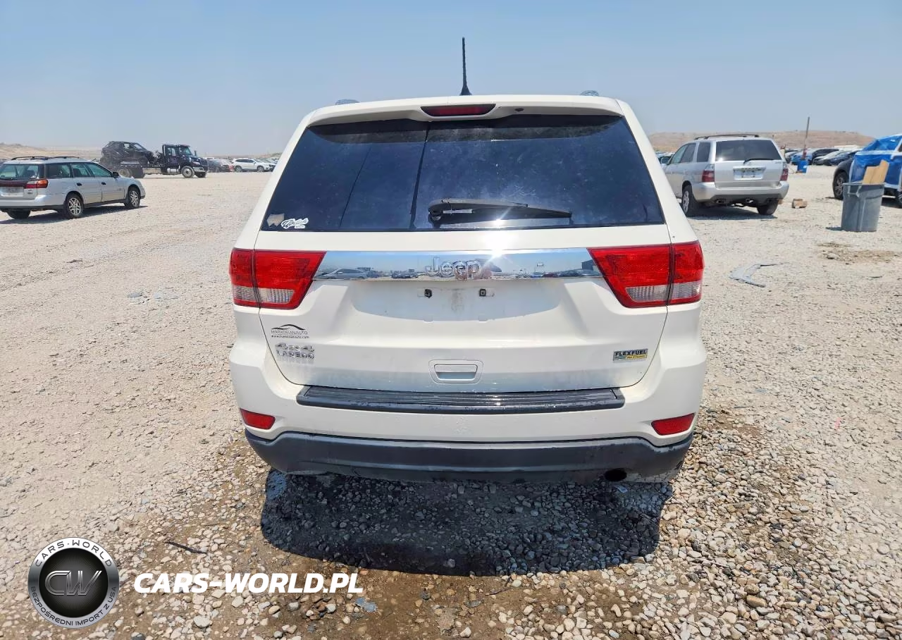 2011 Jeep Grand Cherokee Laredo VIN:1J4RR4GG8BC570931 - 6