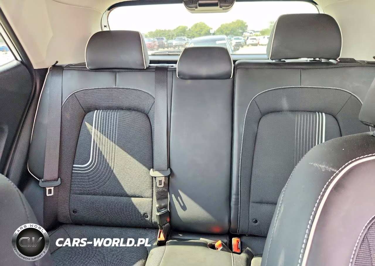 2022 Hyundai Venue Limited VIN:KMHRC8A37NU133968 - 10