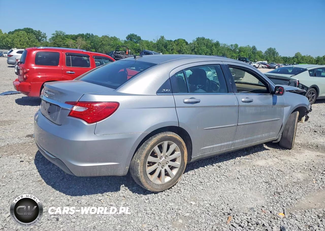 2013 Chrysler 200 Touring VIN:1C3CCBBB5DN721748 - 3