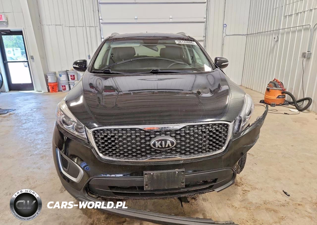 2017 Kia Sorento Lx VIN:5XYPGDA32HG324681 - 5