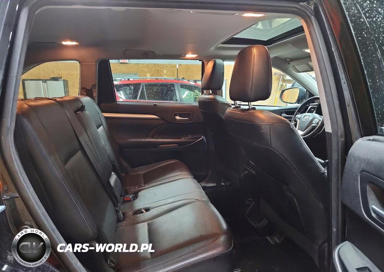 2018 Toyota Highlander Xle VIN:5TDJZRFH4JS523046 - 11