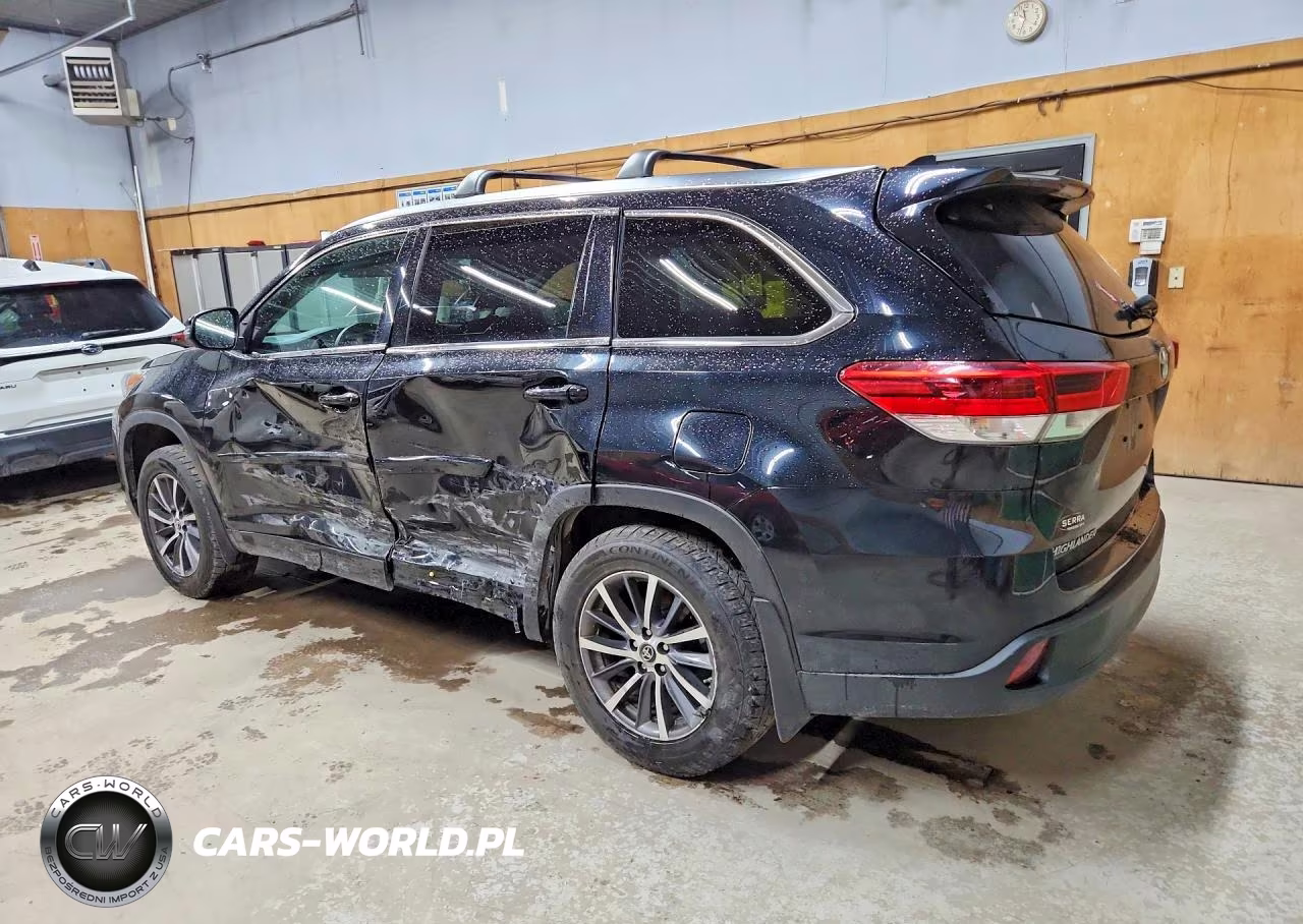 2018 Toyota Highlander Xle VIN:5TDJZRFH4JS523046 - 2