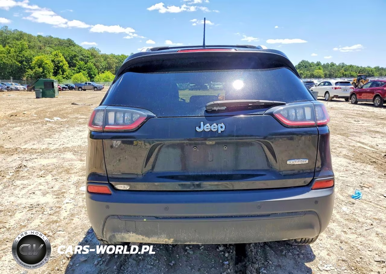 2019 Jeep Cherokee Latitude Plus VIN:1C4PJLLB9KD267076 - 6