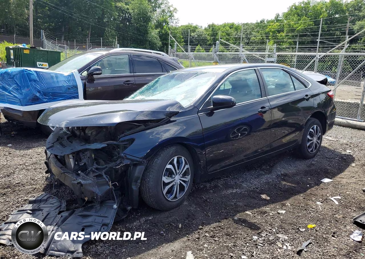 2017 Toyota Camry Le – zdjęcie 1 z 12