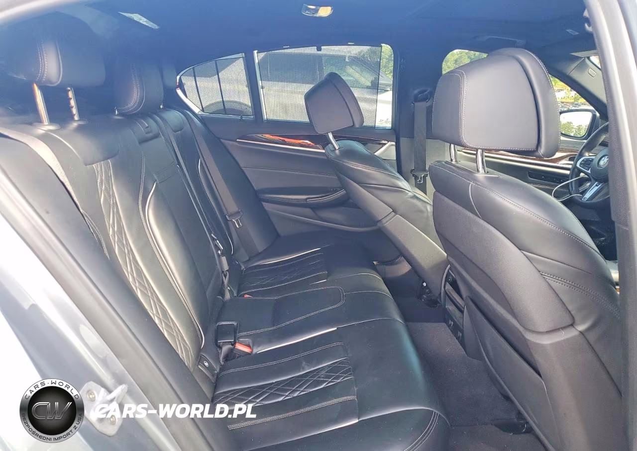 2018 BMW M550Xi VIN:WBAJB9C5XJB287277 - 10