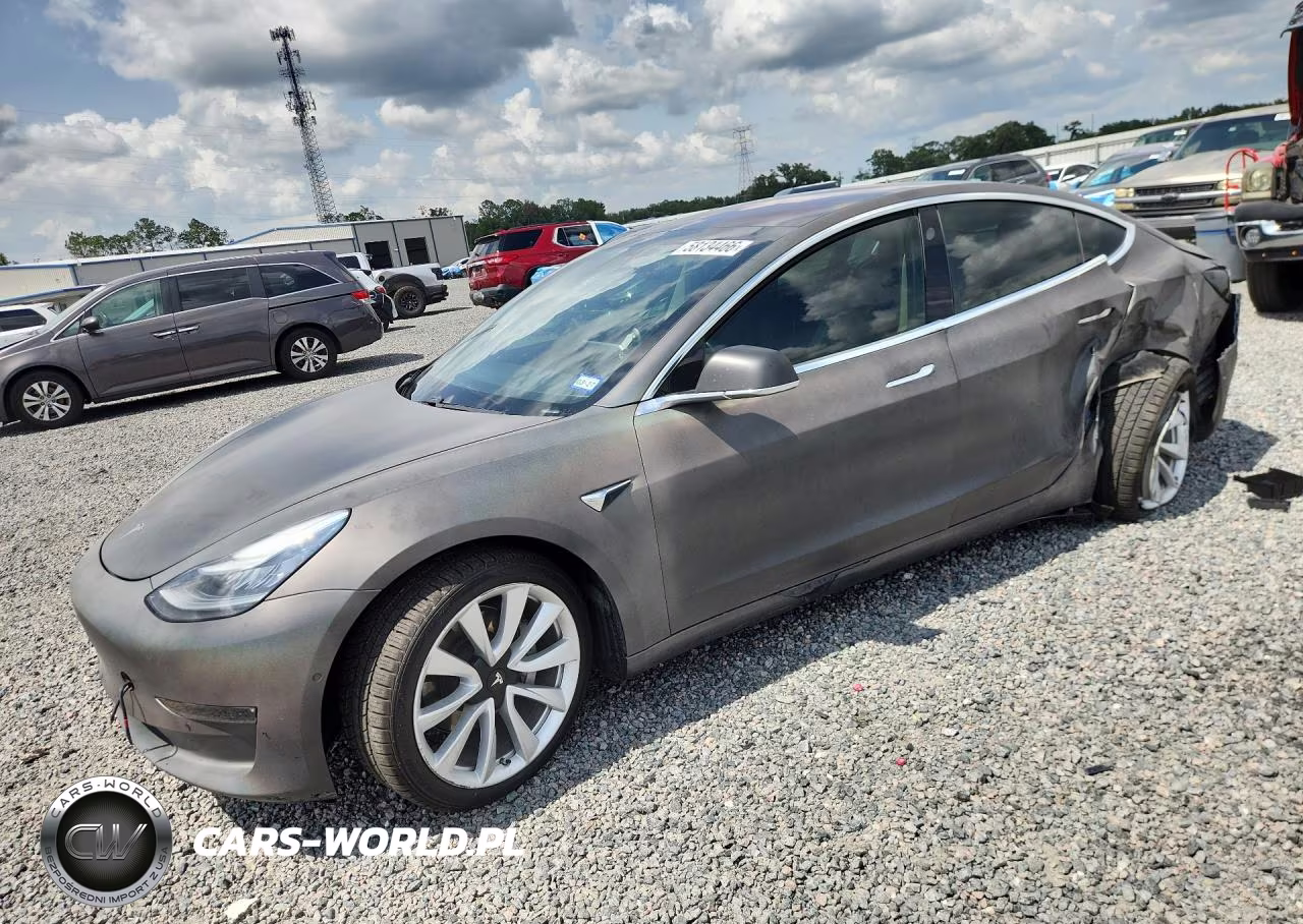 2018 Tesla Model 3 VIN:5YJ3E1EA0JF163496 - 1