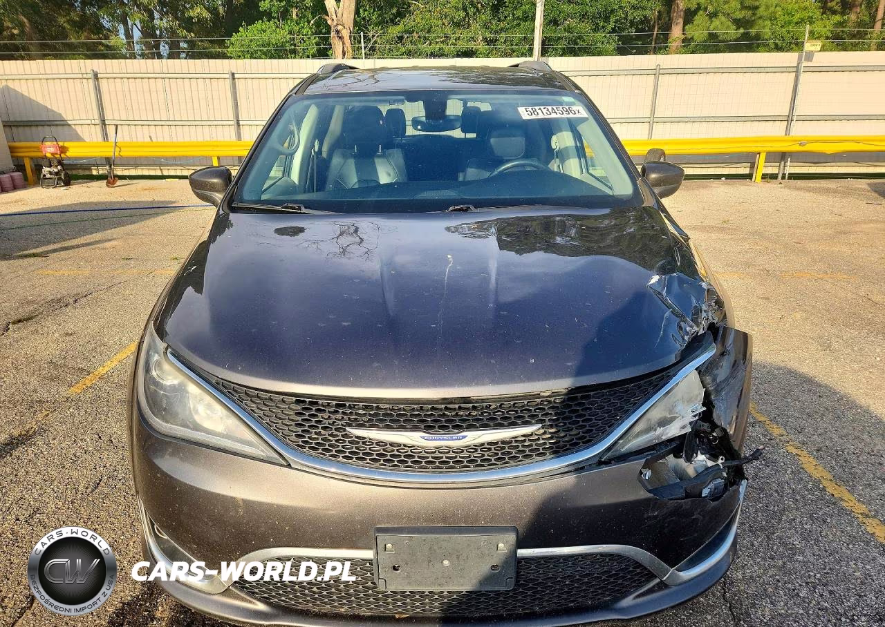 2019 Chrysler Pacifica Touring L VIN:2C4RC1BG3KR650867 - 5