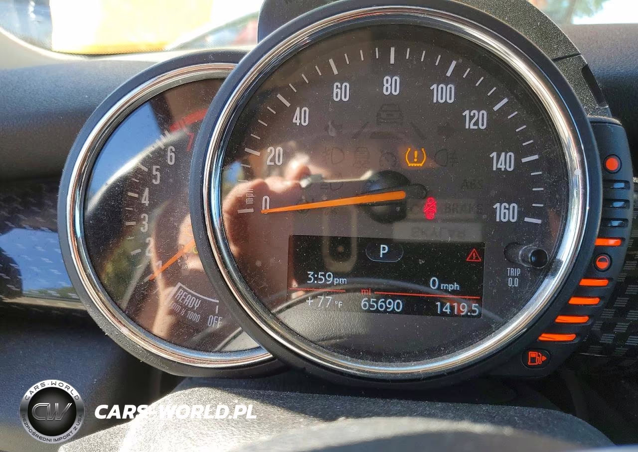 2017 Mini Cooper S VIN:WMWXP7C38H2A46572 - 9
