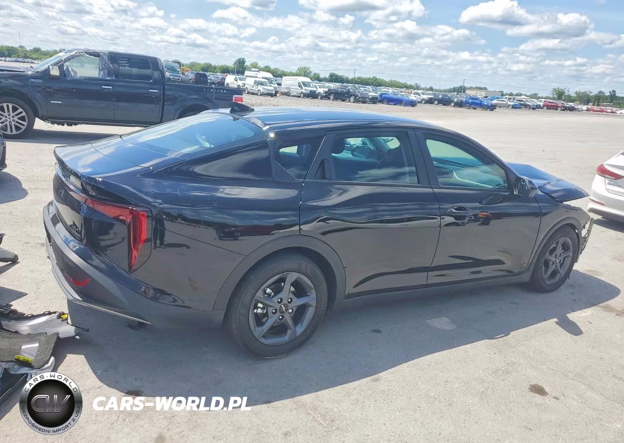 2026 Kia K4 Lxs VIN:3KPFT4DE4TE330086 - 3