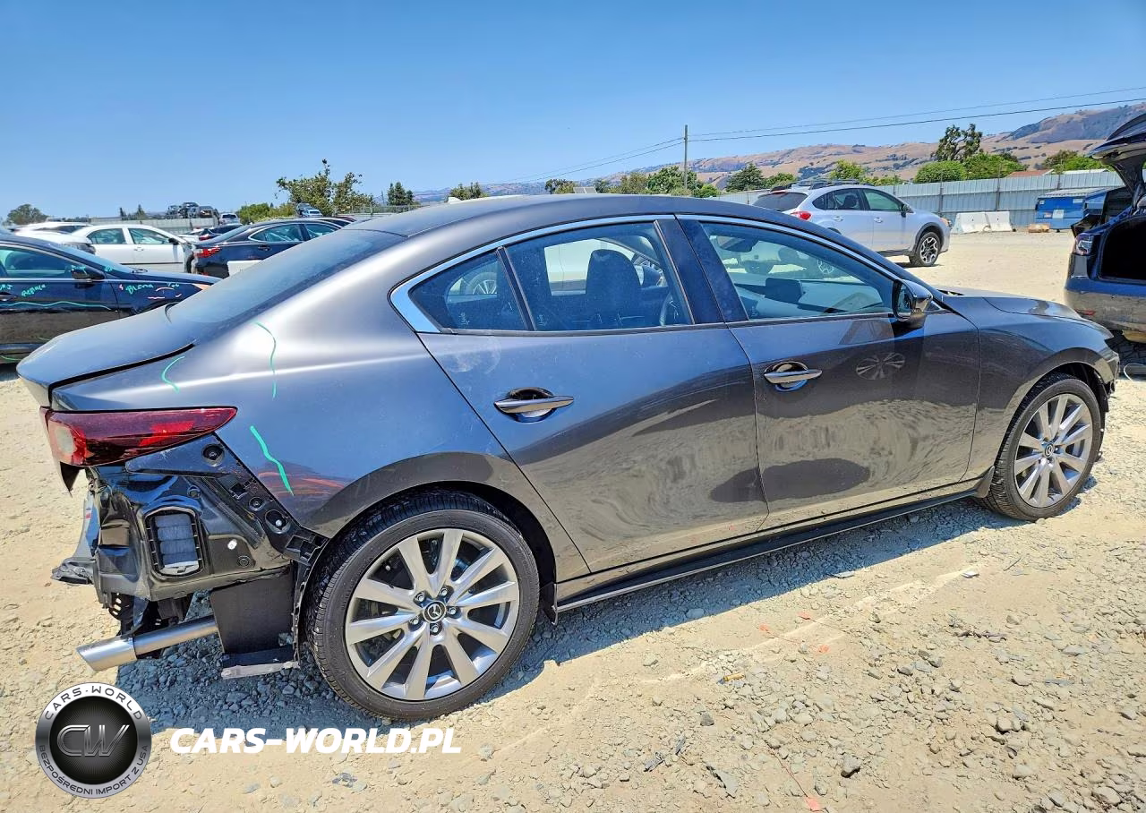 2026 Mazda 3 Preferred VIN:JM1BPACLXT1868196 - 3