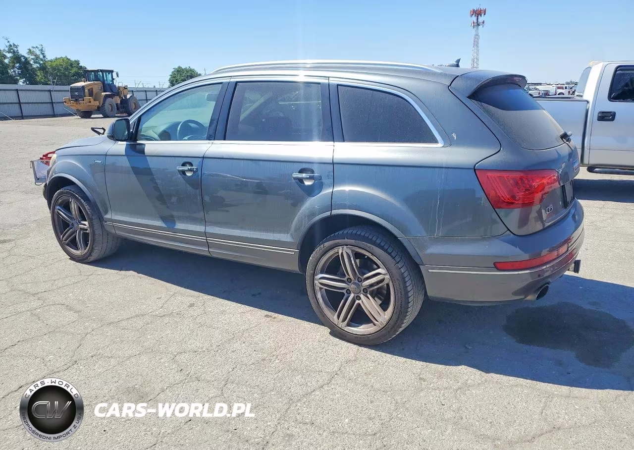 2015 Audi Q7 Premium Plus VIN:WA1LGAFE5FD032858 - 2