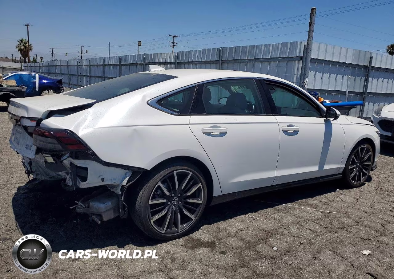 2024 Honda Accord Touring Hybrid VIN:1HGCY2F88RA015692 - 3