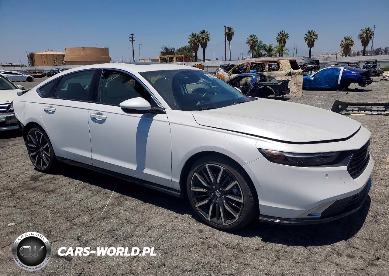 2024 Honda Accord Touring Hybrid VIN:1HGCY2F88RA015692 - 4