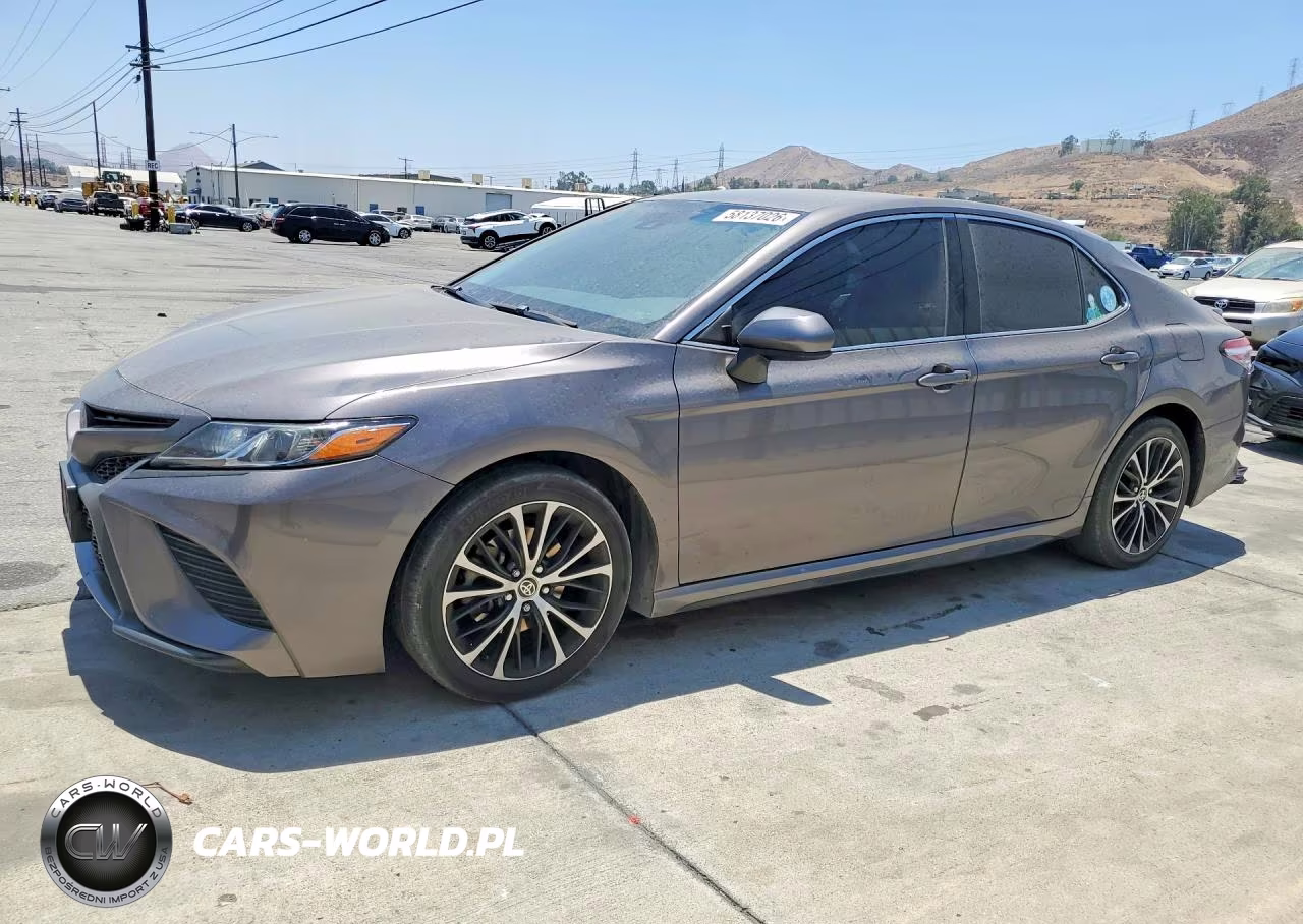 2020 Toyota Camry Se