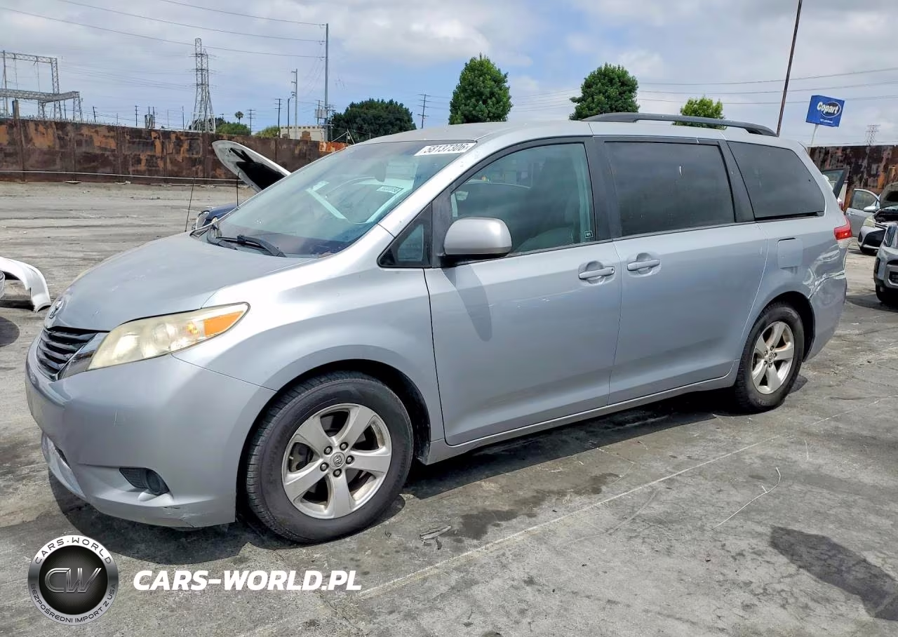 2014 Toyota Sienna Le VIN:5TDKK3DC1ES460670 - 1