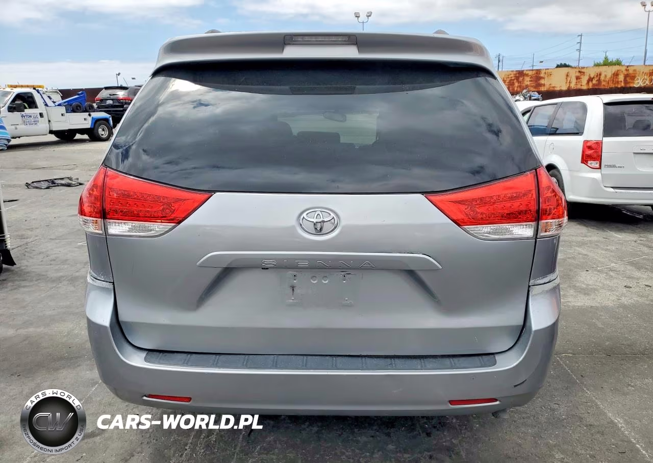 2014 Toyota Sienna Le VIN:5TDKK3DC1ES460670 - 6