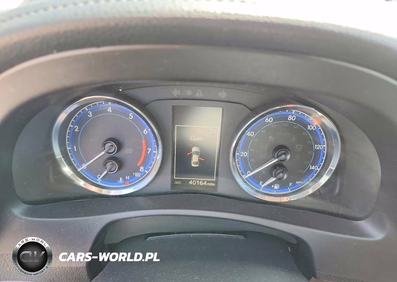 2018 Toyota Corolla Se VIN:5YFBURHE8JP767829 - 9