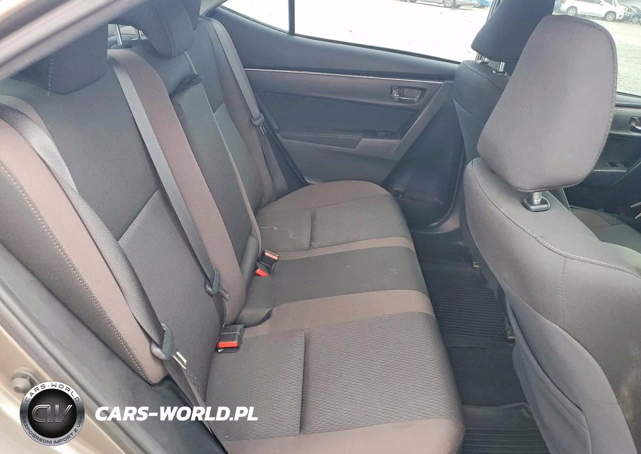 2018 Toyota Corolla Le VIN:2T1BURHE0JC112919 - 10