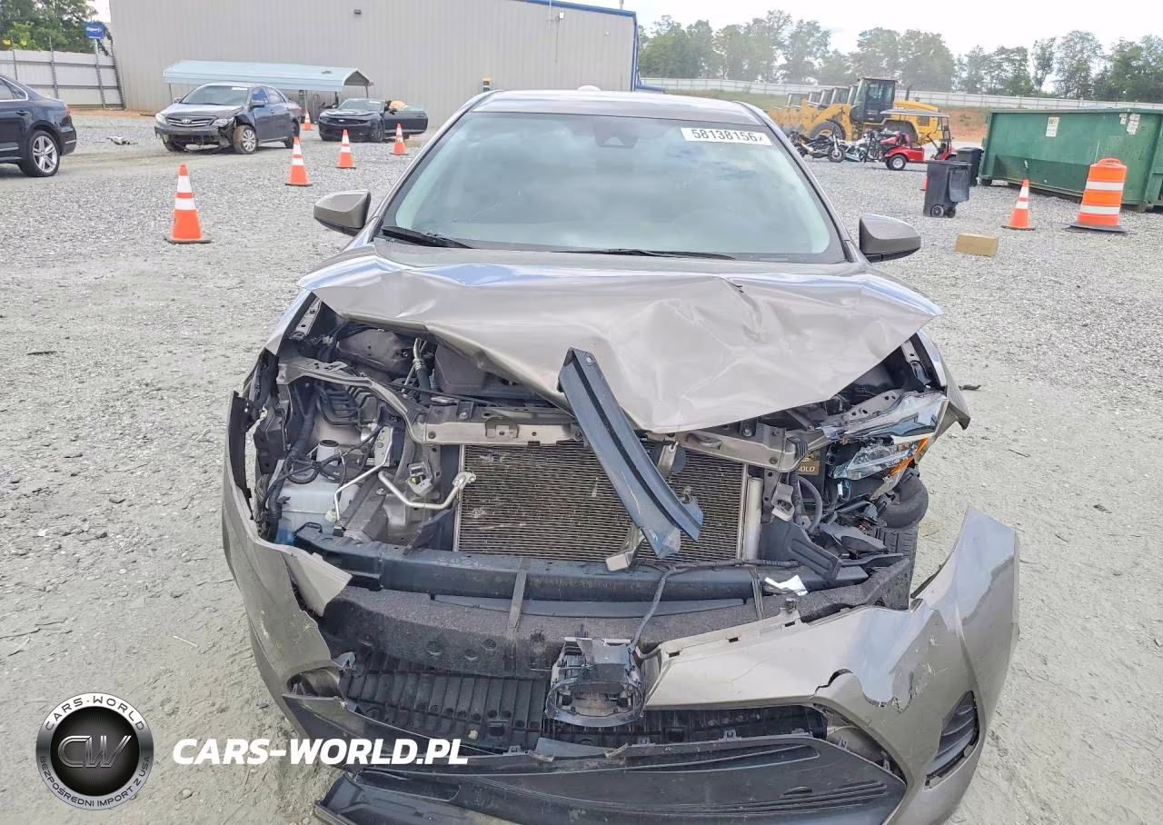 2018 Toyota Corolla Le VIN:2T1BURHE0JC112919 - 5