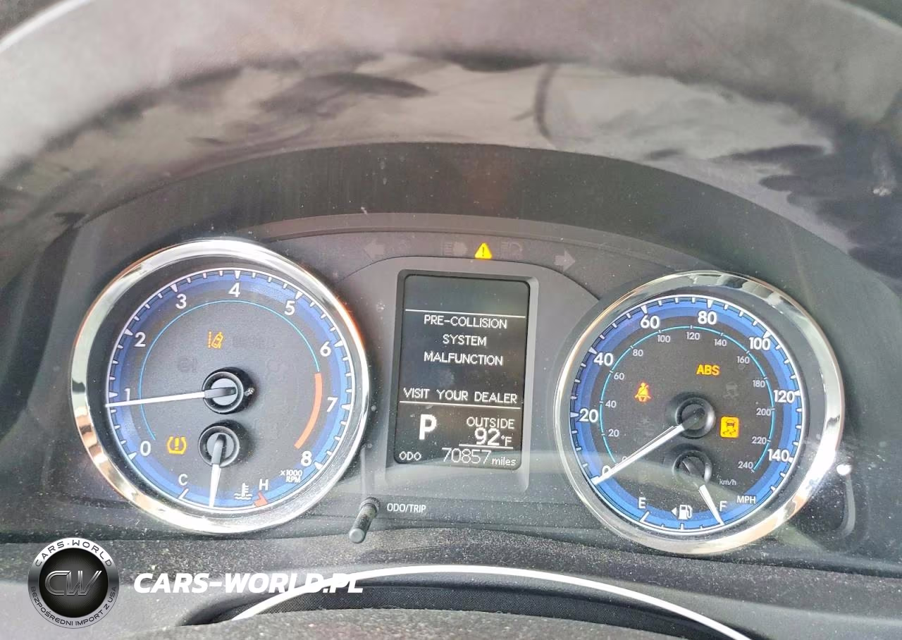 2018 Toyota Corolla Le VIN:2T1BURHE0JC112919 - 9