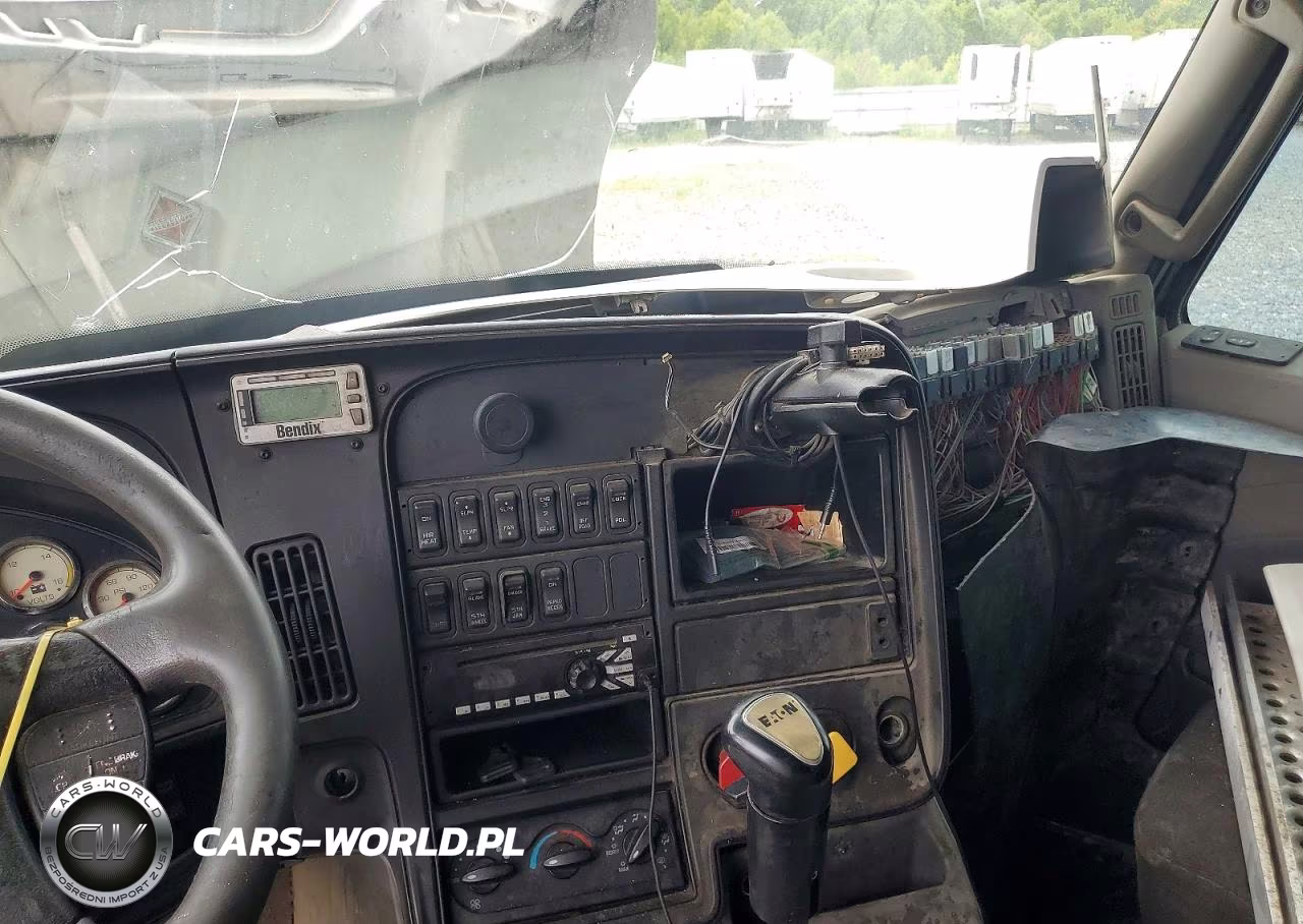 2014 International Prostar Semi Truck VIN:3HSDJAPR4EN069773 - 5