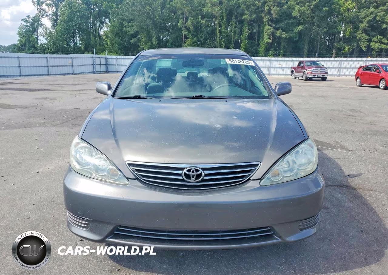 2005 Toyota Camry Le VIN:4T1BE32K65U545027 - 5