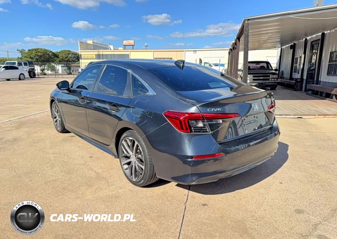 2023 Honda Civic Touring VIN:2HGFE1F95PH315794 - 3