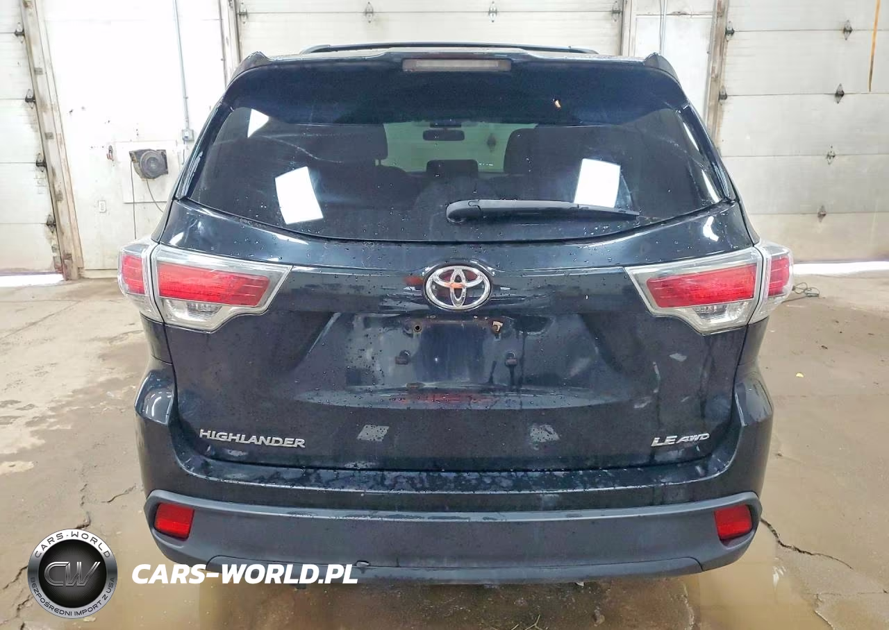 2015 Toyota Highlander Le VIN:5TDBKRFH3FS158214 - 6