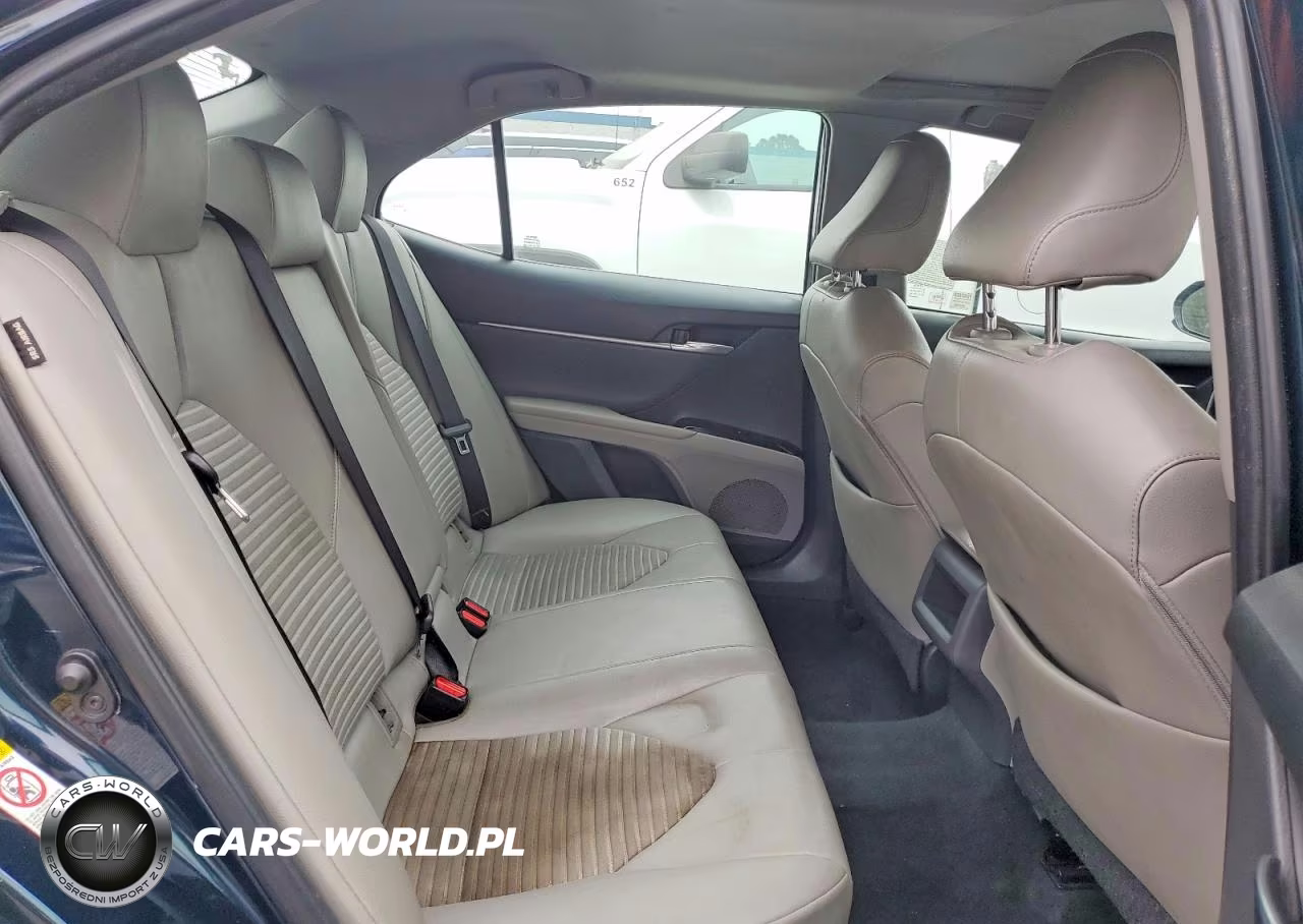 2018 Toyota Camry Se VIN:4T1B11HK2JU525004 - 10