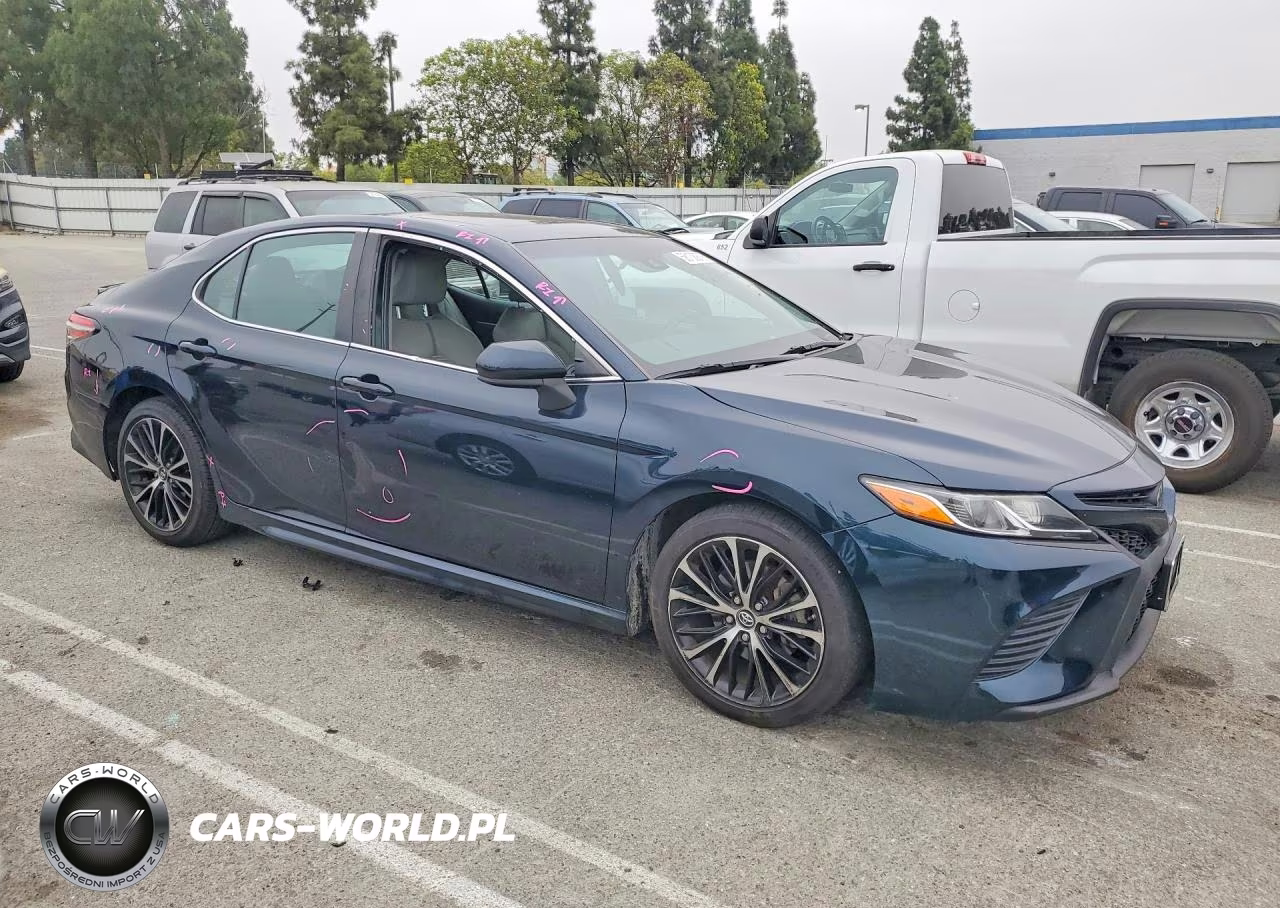 2018 Toyota Camry Se VIN:4T1B11HK2JU525004 - 4