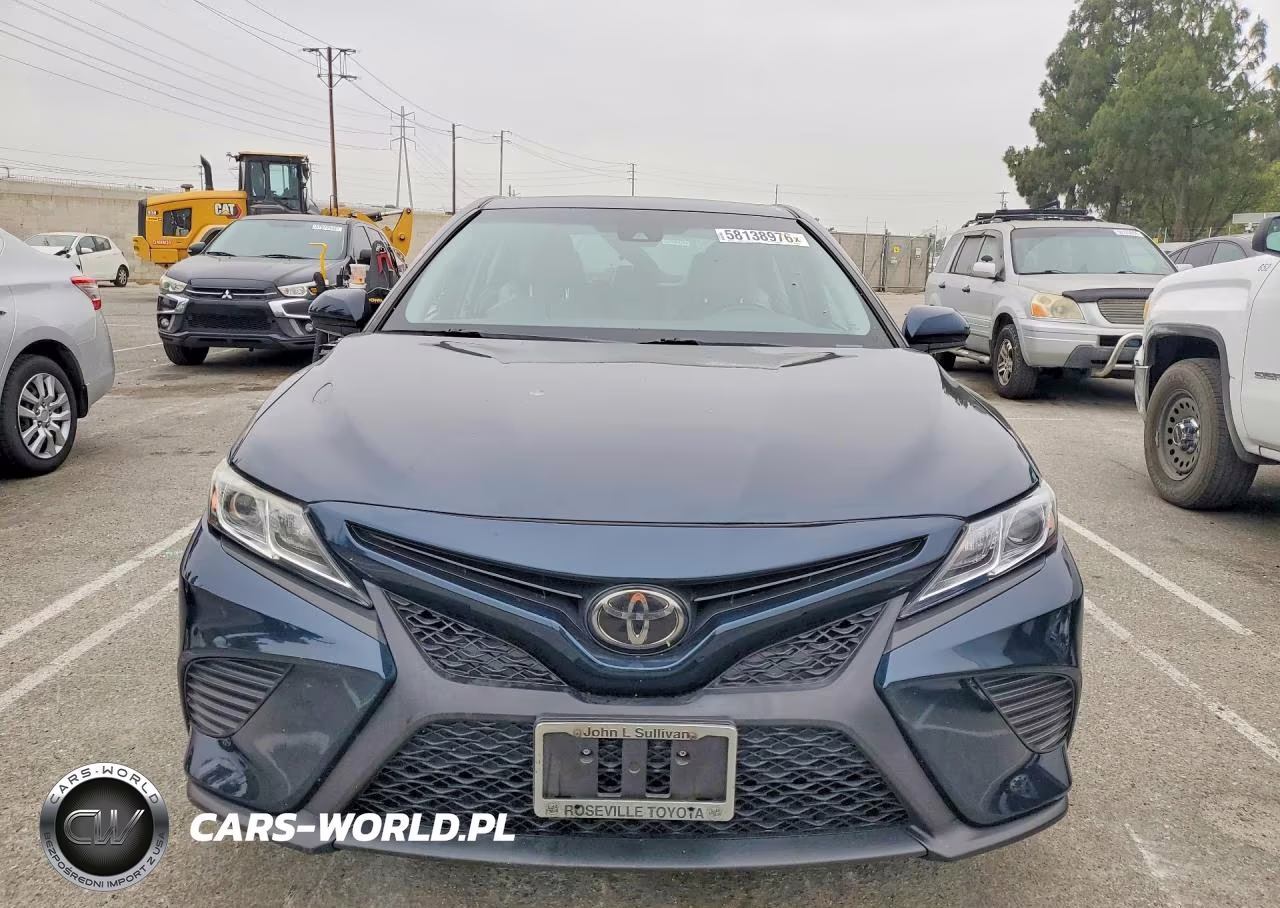 2018 Toyota Camry Se VIN:4T1B11HK2JU525004 - 5