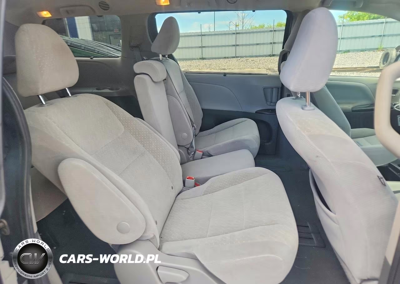 2020 Toyota Sienna Le VIN:5TDKZ3DC4LS023786 - 11