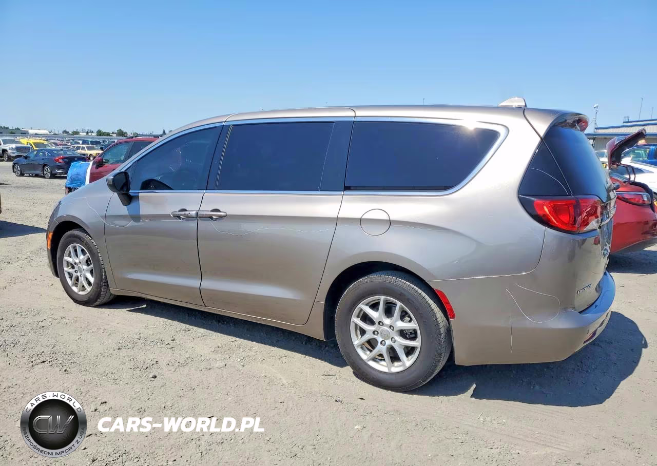 2018 Chrysler Pacifica Lx VIN:2C4RC1CGXJR236529 - 2