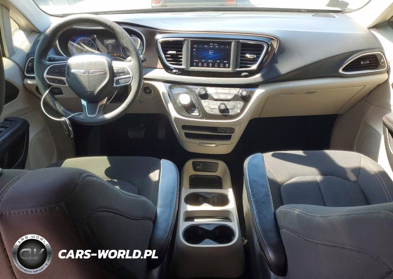 2018 Chrysler Pacifica Lx VIN:2C4RC1CGXJR236529 - 8