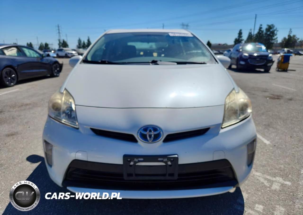 2015 Toyota Prius Two VIN:JTDKN3DU9F0464941 - 5