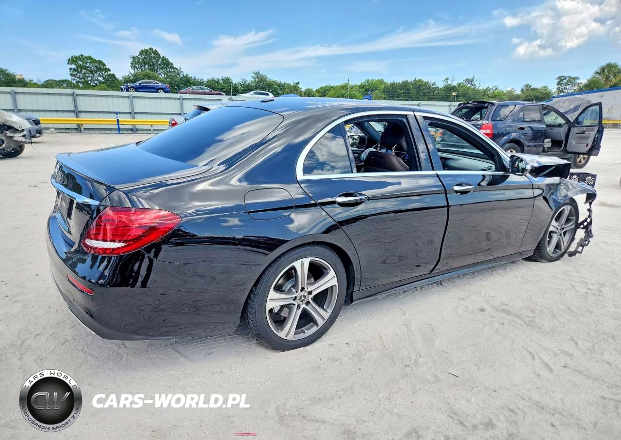 2018 Mercedes-Benz E 300 VIN:WDDZF4JB9JA480957 - 3